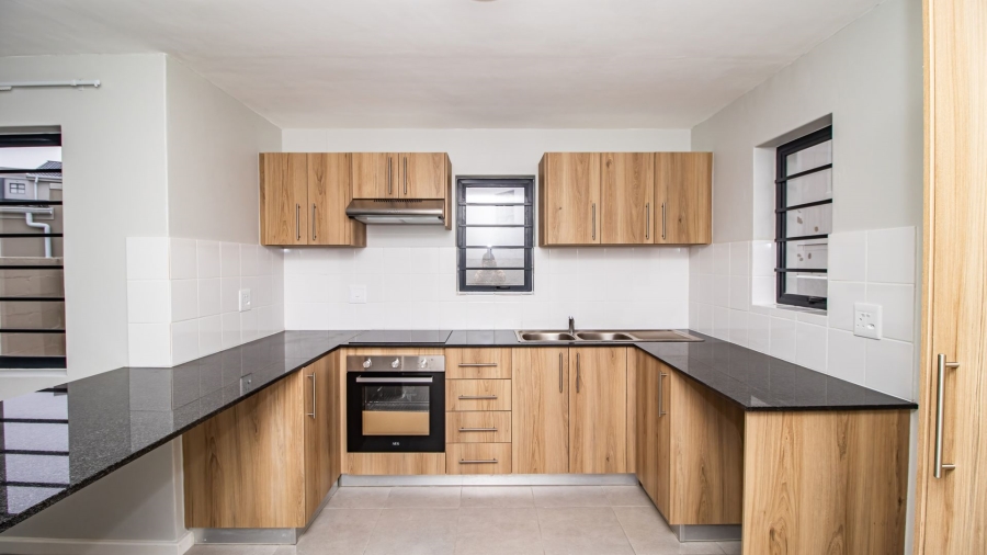 To Let 3 Bedroom Property for Rent in Rivergate Western Cape